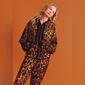 Brodie Cashmere Leopard Print 2-Piece Set